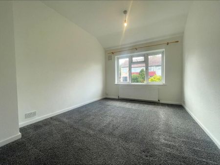 3 bedroom end of terrace house to rent - Photo 3