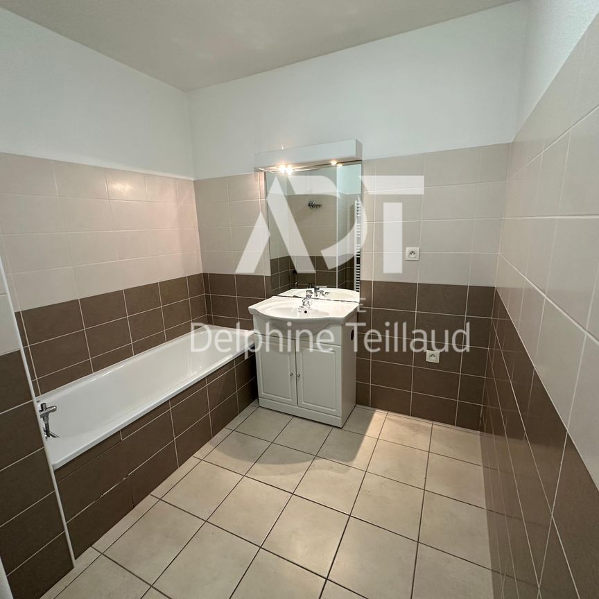 Location Appartement 3 pièces 67m² FONTAINE 38600 - Photo 1