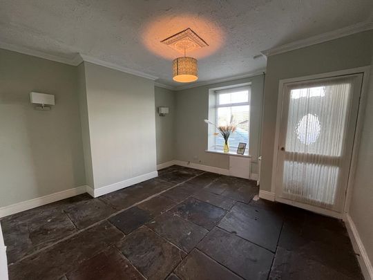 2 bedroom terraced house to rent - Photo 1