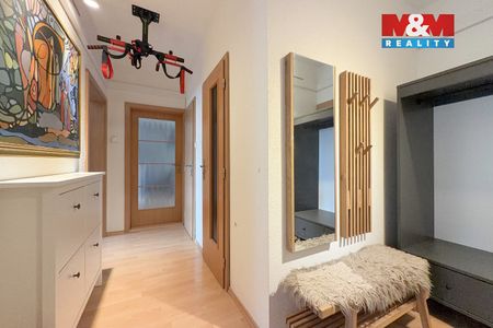Pronájem bytu 4+1 79 m² - Fotografie 4