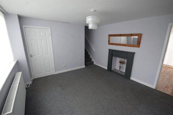 3 bedroom terraced house to rent - Photo 1