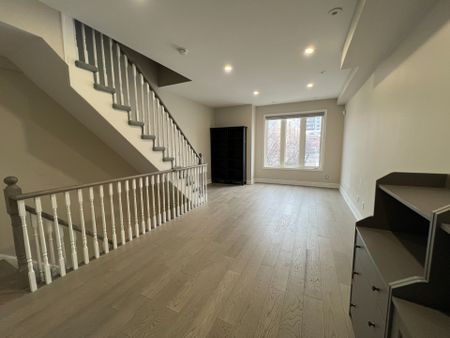 For Lease - 70 Suncrest Boulevard, Markham, Ontario - Photo 3