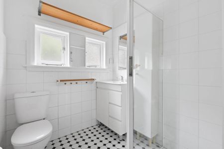 Quintessential Art Deco Apartment - Photo 5