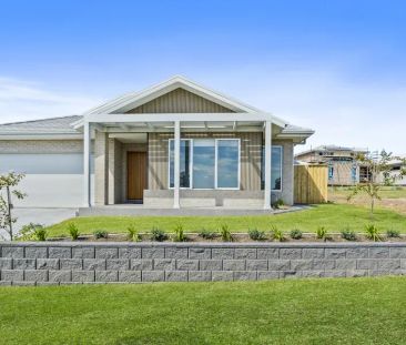 Luxurious Family Living in Wilton! - Photo 2