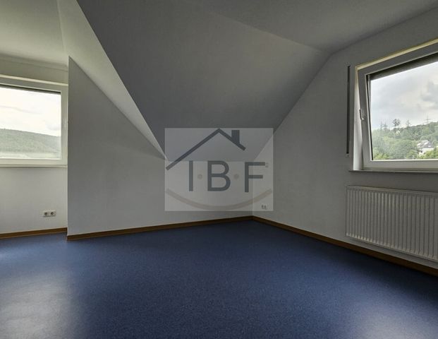 Helle 2-Zimmer Dachgeschosswohnung in Netphen - Photo 1