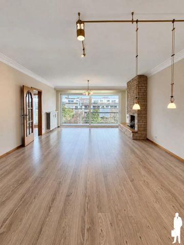 Drie slaapkamer appartement met garage - foto 5