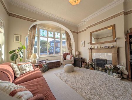 4 bedroom property to rent - Photo 2