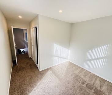 MANGERE BRIDGE, 3 BEDROOMS - Photo 4