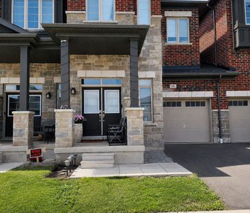 For Lease - 16 Sigford Street, Whitby, Ontario - Photo 1