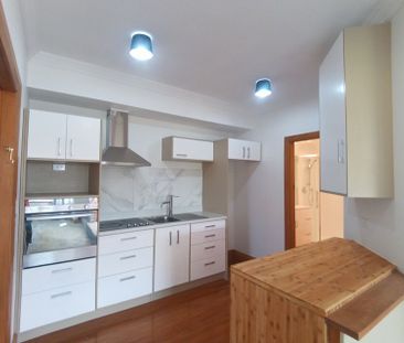 Charming 2BR Unit in Karori! - Photo 3