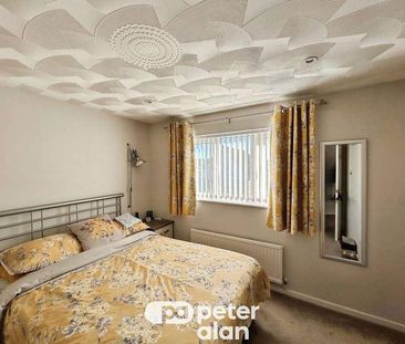 The Oaks, Quakers Yard, Treharris, CF46 - Photo 5
