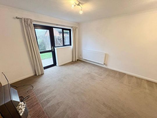 2 bedroom end of terrace house to rent - Photo 1