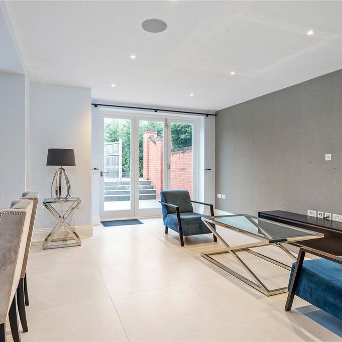 3 bedroom apartment to rent - Photo 1