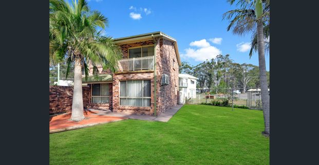 3 Bedroom Townhouse with Golf Course Views! - Photo 1
