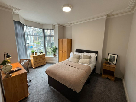 Dumbarton Road Room 4 - Photo 2