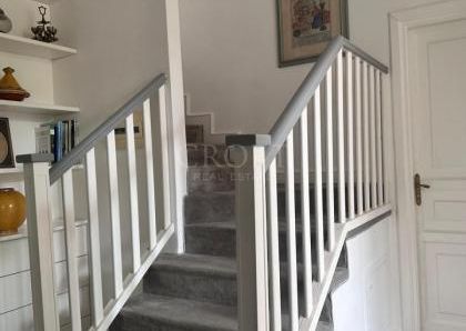 Villa-Parioli: Beautiful independent house with large private garden and terraces. Spacious living, formal dining, study-music room, sun room, 5 bedrooms, 4 bathrooms, parking. rif 163