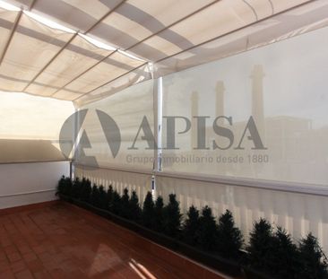 Ático de alquiler en Calle Nou de la Rambla, El Raval - Photo 2