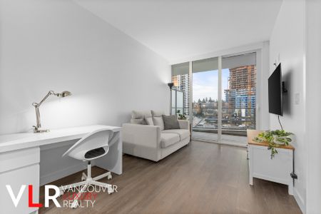 Condo in Coquitlam, BC - Photo 4