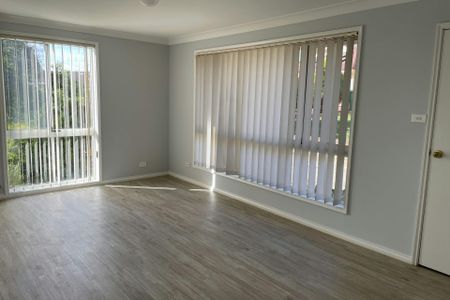 Lovely 3 Bedroom Unit - Photo 2