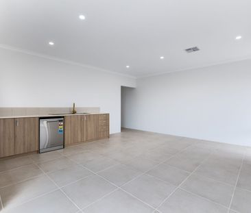 Spacious 4-Bedroom Home in a Dual key house with Natural Light and ... - Photo 1