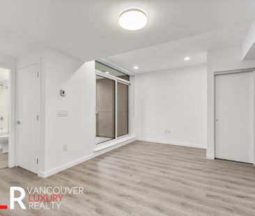 Condo in Surrey, BC - Photo 6