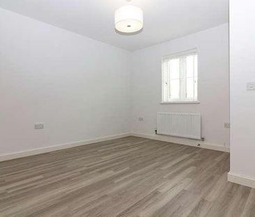 Buckingham - A Fully Redecorated Bed House With New Flooring, Gas H... - Photo 2