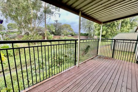 Neat & Tidy Two Bedroom Villa - Photo 5