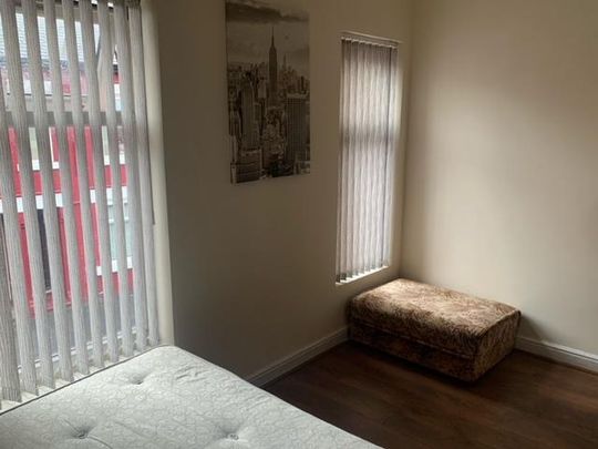 4 bedroom house to rent - Photo 1