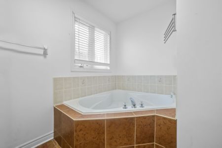 For Lease - 3664 Bala Drive, Mississauga, Ontario - Photo 2