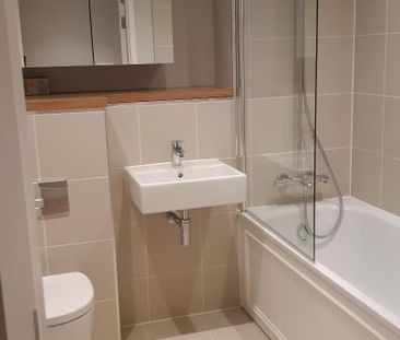 1 Bed Flat, India Way, NW7 - Photo 3