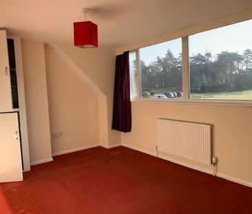 2 bedroom semi-detached bungalow to rent - Photo 2