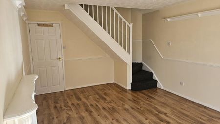 2 bedroom terraced house to rent - Photo 2