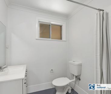 Freshly renovated 2-bedroom unit - Photo 6