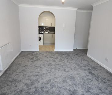 1 bedroom Apartment to let - Photo 3