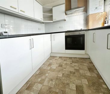 3 bedroom end of terrace house to rent - Photo 6