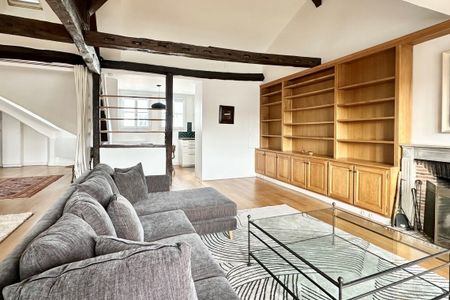 Tout savoir sur cet appartement dans le quartier Saint Thomas d'Aquin, à Paris 7ème - Photo 3