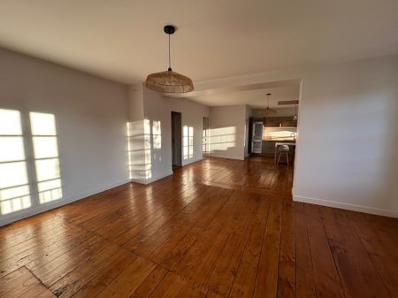 Location Appartement 3 pièces 122m² AGEN 47000 - Photo 3