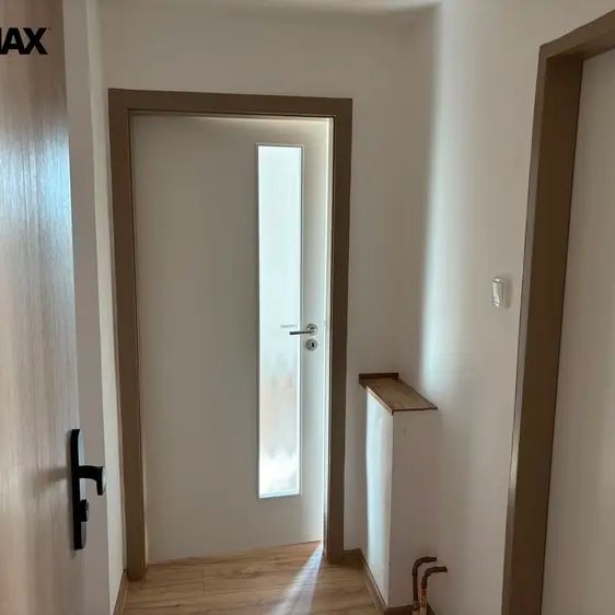 Atraktivní pronájem bytu 2+1 po kompletní rekonstrukci – skvělá v centru Rožnova pod Radhoštěm - Fotografie 1