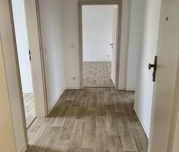 Super helle und neu sanierte Wohnung in zentraler Lage zu vermieten - Photo 2