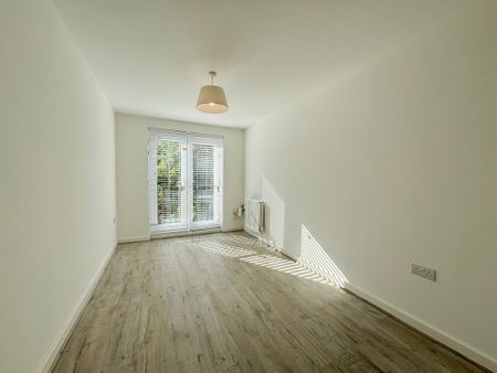 2 bed flat to rent in Dennis Davison Place, Coventry, CV4 - Photo 5