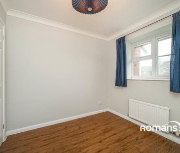 3 bedroom terraced house to rent - Photo 2