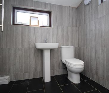 3 bedroom semi-detached house to rent - Photo 6