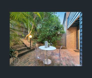 Stylish Multi-Level Townhouse in the Heart of Paddington - Photo 2