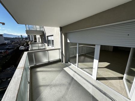 A LOUER TYPE 4 NEUF - CROLLES -SANS FRAIS D AGENCE - Photo 3