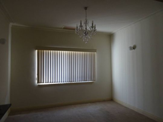 Absolute Central Albury Living - Photo 1