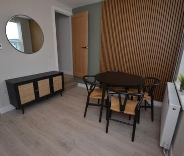 2 bedroom terraced house to rent - Photo 4