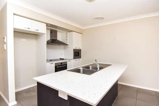 18 Grace Rise, Orange. - Photo 1