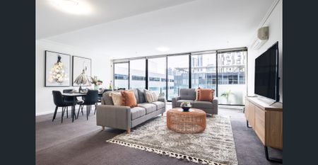 Southbank 3 BR | $1,350 UTILITIES AND FURNITURE INCLUDED | 2x Parking, Pool, Gym, Tennis Court - Photo 2