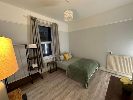 2 bedroom flat to rent - Photo 4