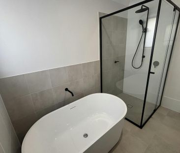 BRAND NEW FOUR BEDROOM FAMILY HOME - Photo 3